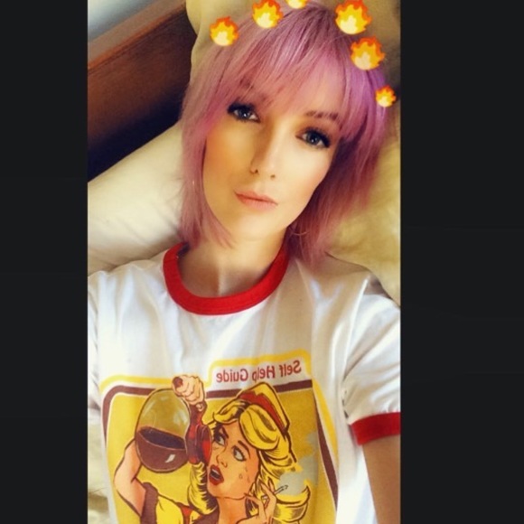 Meet your Posher, Meredith ✨ - Picture 8 of 8